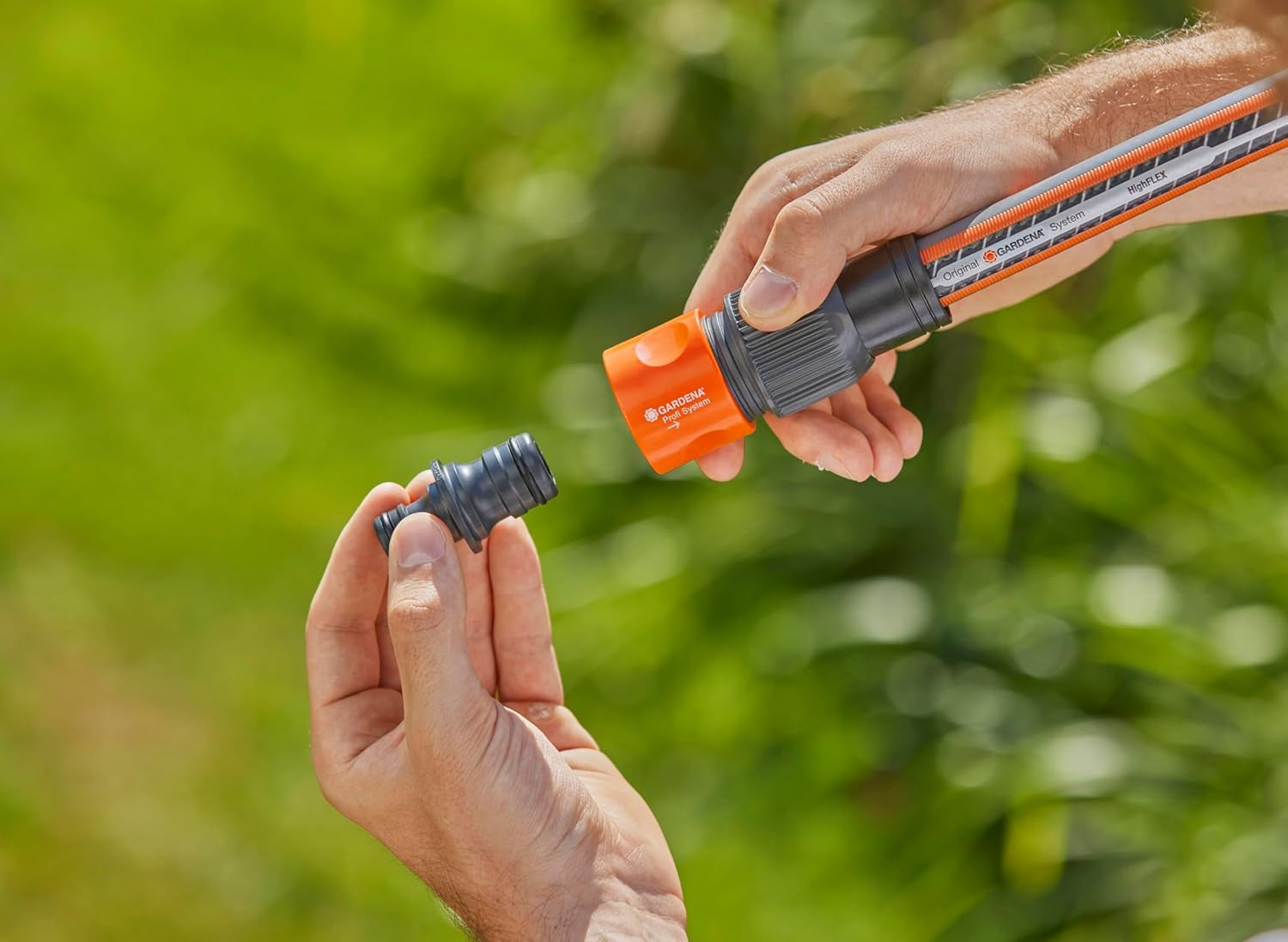 Cuplaj reducție Gardena Professional System: Cuplaj pentru conectarea Sistemului Profesional la Sistemul Original Gardena, pentru furtunuri/pompe (2830-20)