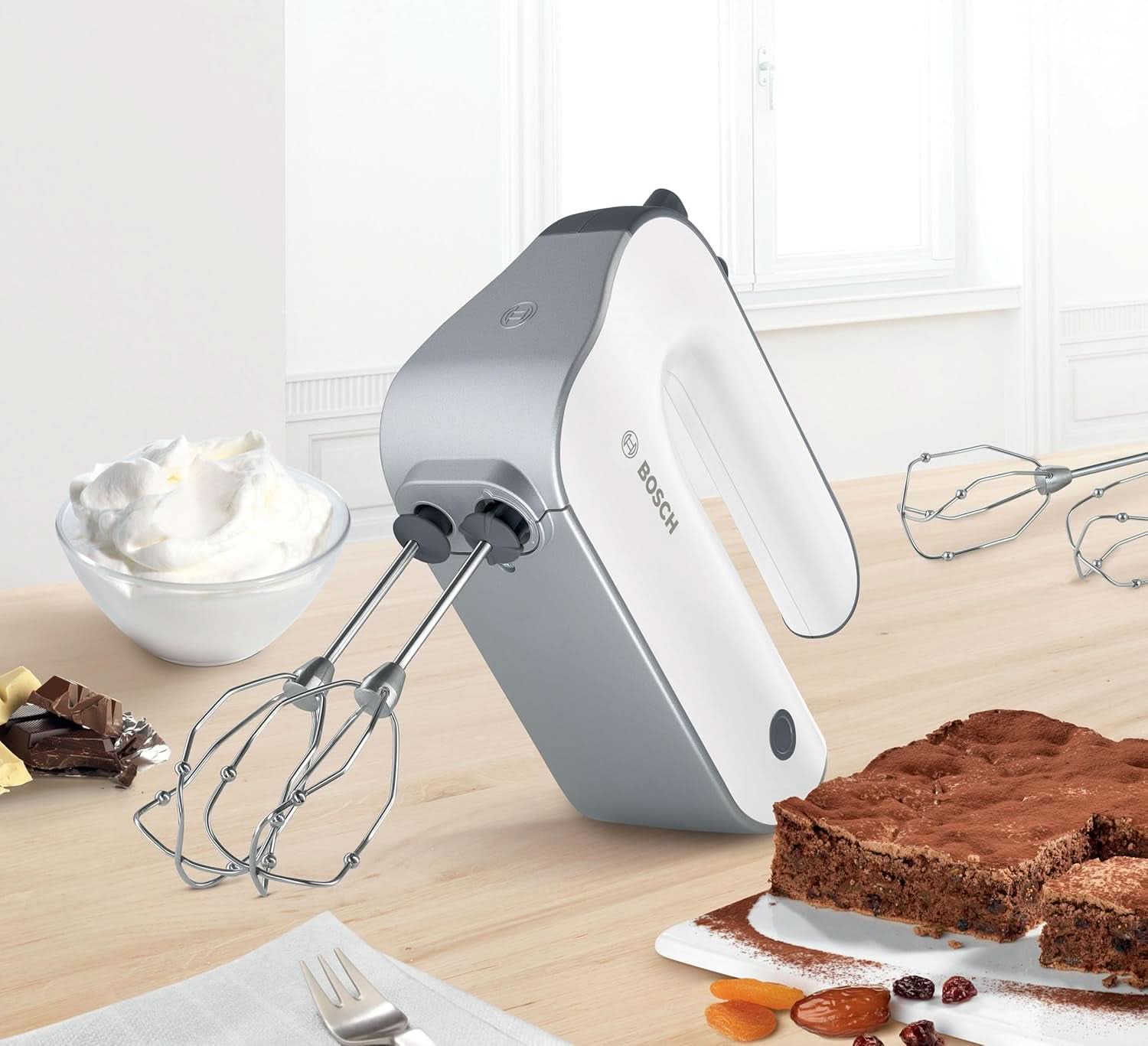 Bosch Handrührer Styline MFQ4835DE, 2X2 Rührbesen, 2 Edelstahl-Nethaken, Spülmaschinengeeignet, 575 W, Weiß Kitchen Naty Shop