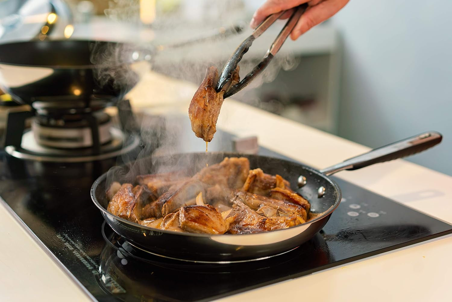 Padella in acciaio inox con rivestimento antiaderente - adatta all'induzione, con comodo manico - 28 Cm Pentole e Padelle Naty Shop