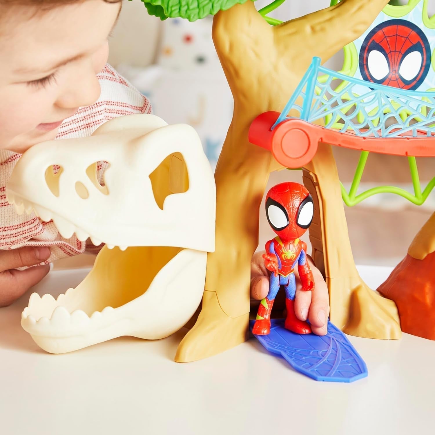 Marvel Spidey e i suoi super amici Dino Treehouse Supereroe Playset Action Figures Naty Shop