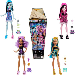 Păpuși și accesorii Monster High Buried Secrets, temă confortabilă Creepover cu păpușă misterioasă și 5 surprize de dezvelit (cifrele pot varia), HYV64 Papusi Naty Shop Titlu implicit