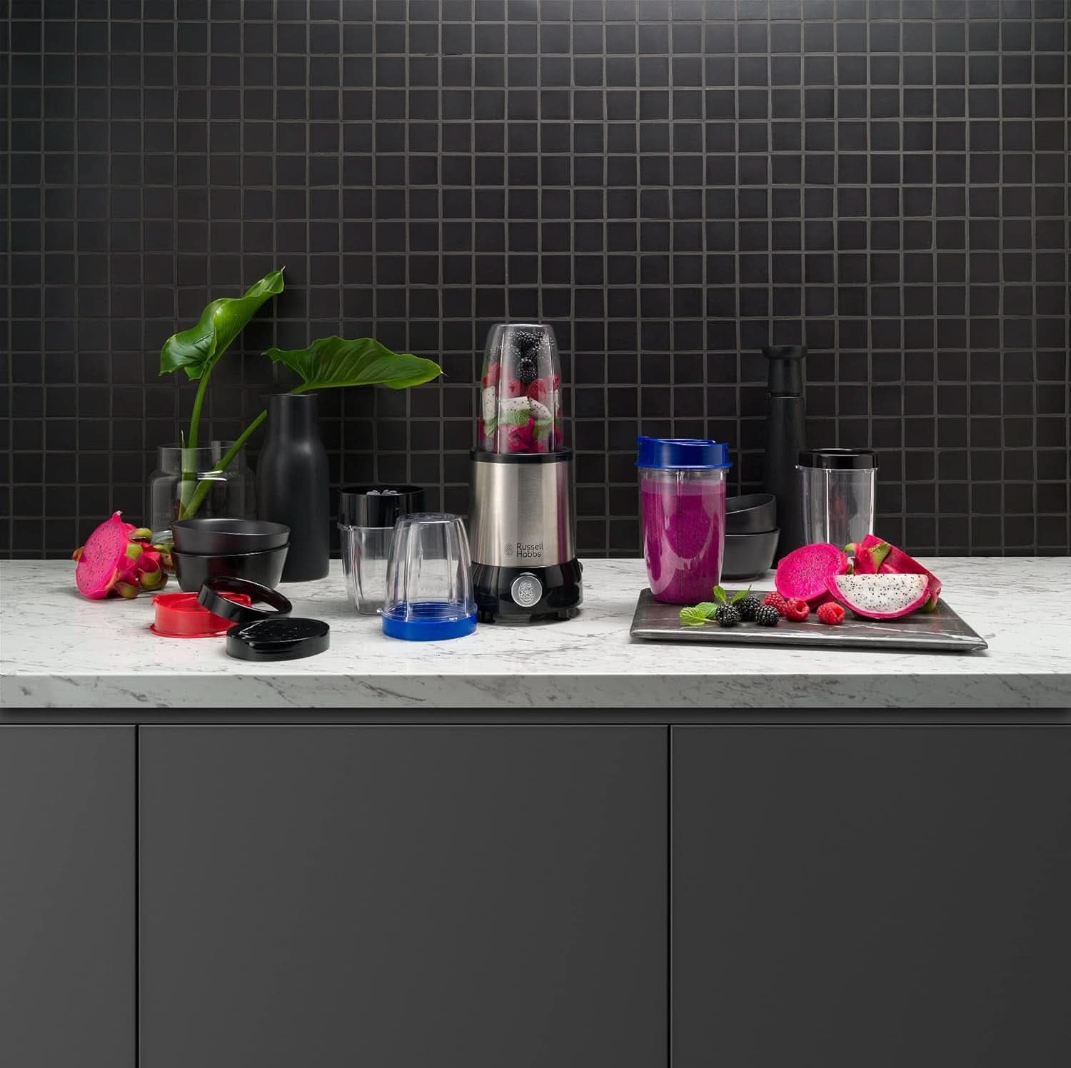 Russell Hobbs Mixer [Multifunzione - Robot da cucina] Nutriboost (Inkl. 5 Bpa-Free e Spülmaschinengeeignete Behälter + Deckel, 22.000 U/Min, 0.9 Ps-Motor) Elektrischer, Smoothie-Maker 23180-56 Kitchen Naty Shop