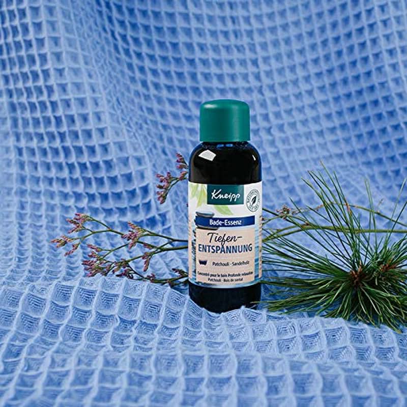 Kneipp, olio da bagno con olio essenziale naturale di patchouli ed estratto di sandalo per un rilassamento profondo e calmante, 100ml Naty Shop