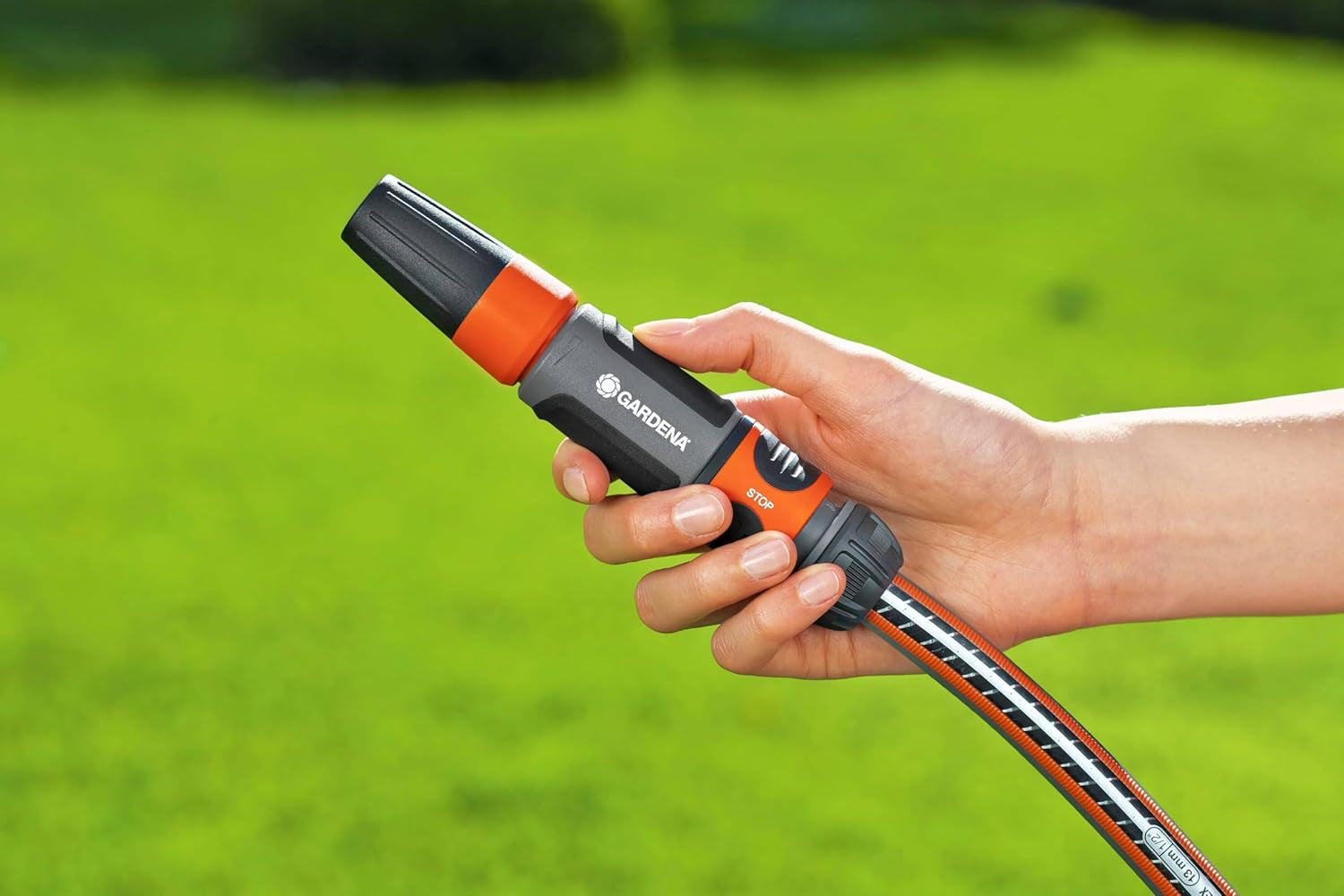 Set de pulverizare Gardena pentru furtunuri de 13 mm (1/2 inch) și 15 mm (5/8 inch): Set de pulverizare de curățare cu Aquastop pentru schimbarea rapidă a conexiunilor (18288-20)