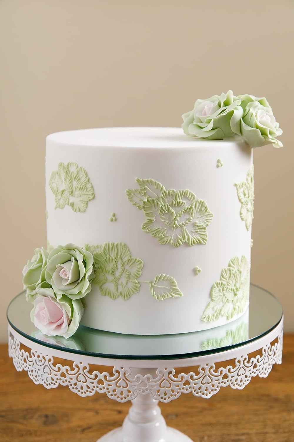 Extra Fondant Black 1kg - Fondant extra elastic cu aromă de vanilie, perfect pentru acoperirea prăjiturilor - Black - 1 kg Pasta de zahar Naty Shop