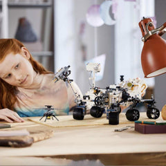 LEGO Space Toy Set 42158 Technic NASA Mars Rover Perserverance con app Ar, giocattolo da costruzione scientifico per ragazze e ragazzi 10+ set da costruzione Acquista dal negozio LEGO
