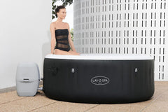 Pachet format din cada cu hidromasaj Lay-Z-SPA Miami AirJet™, 180 x 66 cm, 2-4 persoane, rotundă, neagră + husă termică Lay-Z-SPA Xtras EnergySense Ø 180 x 66 cm, rotundă