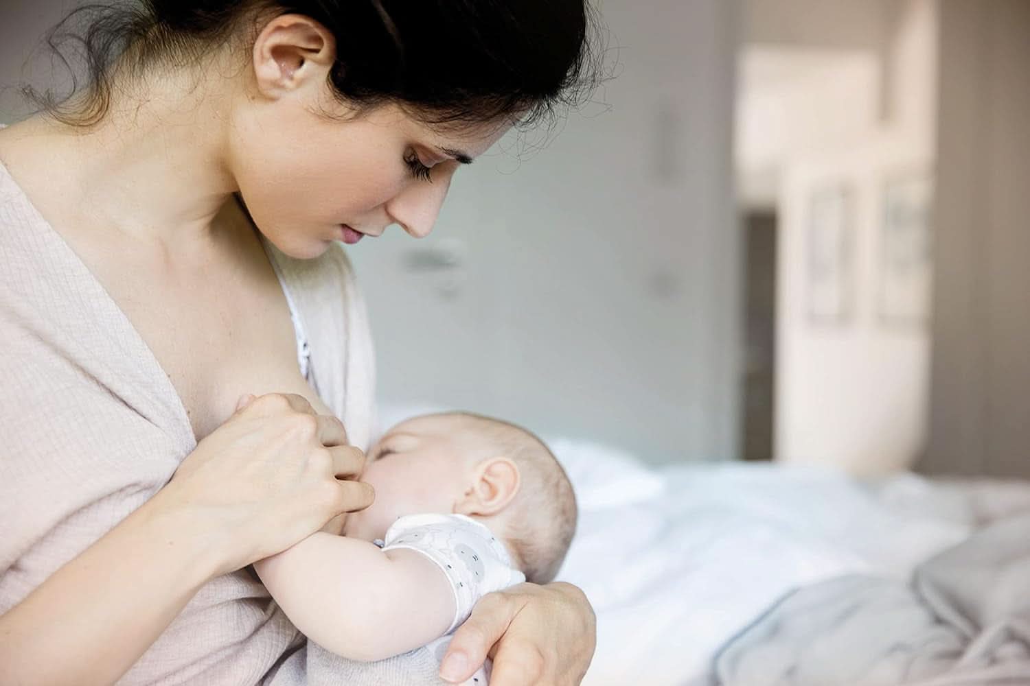 Contenitori latte materno NIP First Moments 150 ml, 4 pezzi: impilabili e a tenuta stagna Accessori Alimentazione e Allattamento Bebe Naty Shop