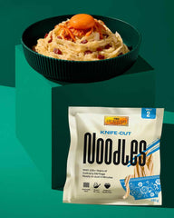 LEE KUM KEE Tagliatelle al coltello - Tagliatelle asiatiche tagliate al coltello dalla consistenza gustosa e compatta, ideali per piatti wok e zuppe, semi-secche, due porzioni per confezione, confezione multipla da 6 x 180 g