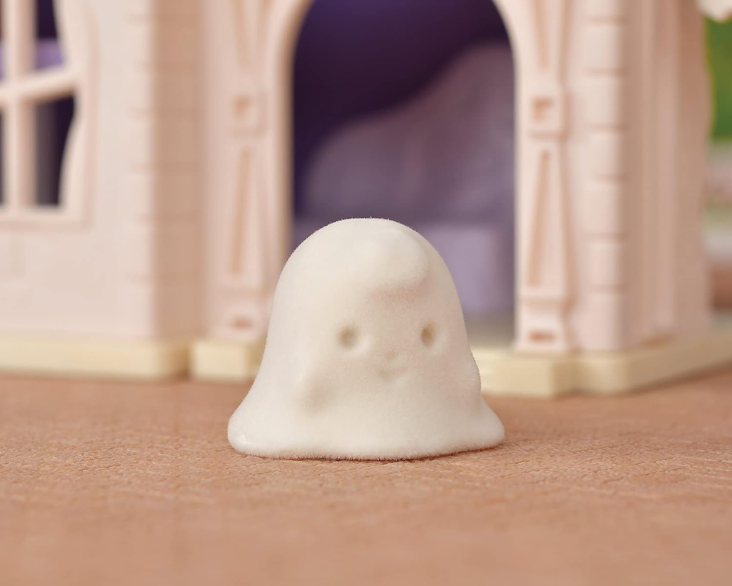 Sylvanian Families 5542 Casă bântuită înfricoșătoare - Set de joacă pentru casă de păpuși