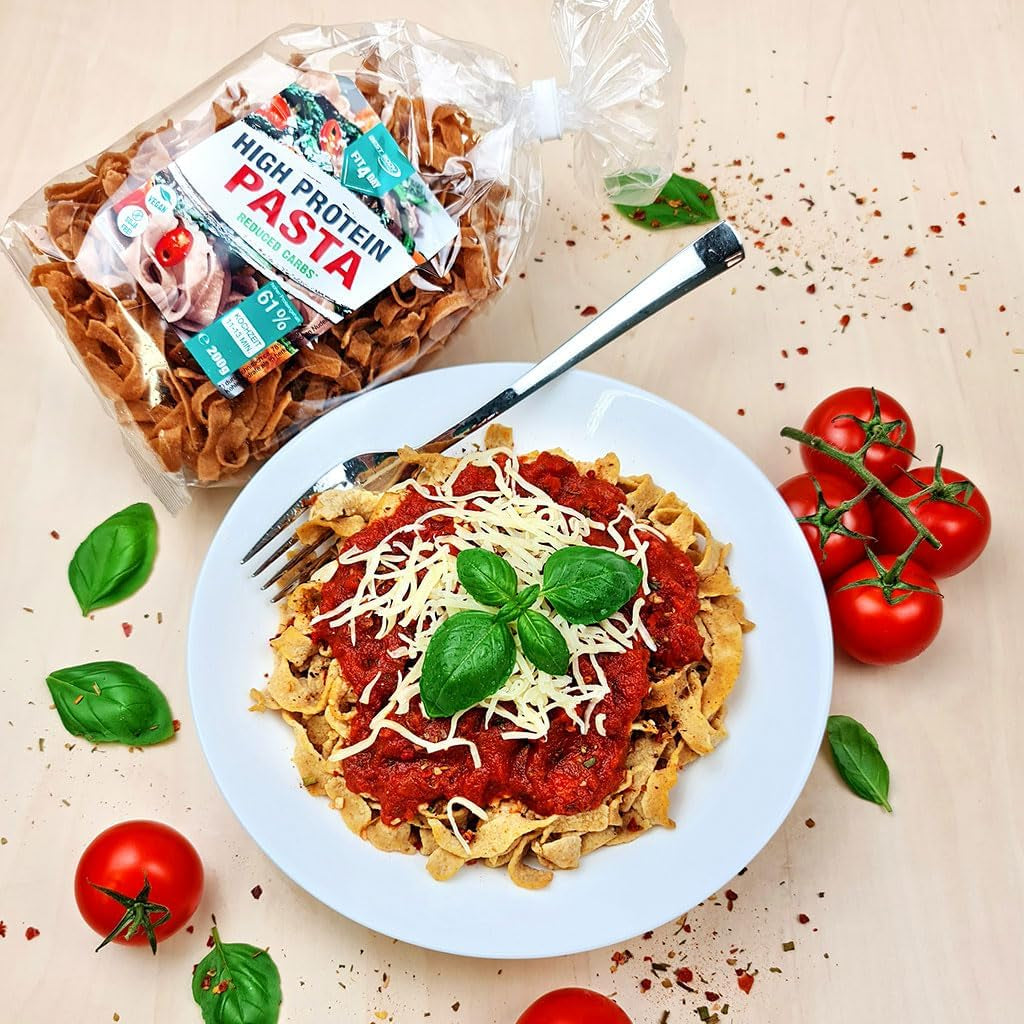 Best Body Nutrition Pasta Proteica 6 x 200g - Tagliatelle ad alto contenuto proteico Fit4Day - 61% di proteine, a basso contenuto di carboidrati, vegani e senza lattosio, senza soia - Proteine ​​del pisello di alta qualità - Per diete a basso contenuto di carboidrati