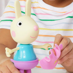 Peppa Pig Luisa Löffel Anziehspaß Figur, 15 cm große Puppe für Mädchen mit Accessoires und Kleidung zum Anziehen, interaktives Spielzeug-Set für Kleinkinder ab 3 Jahren