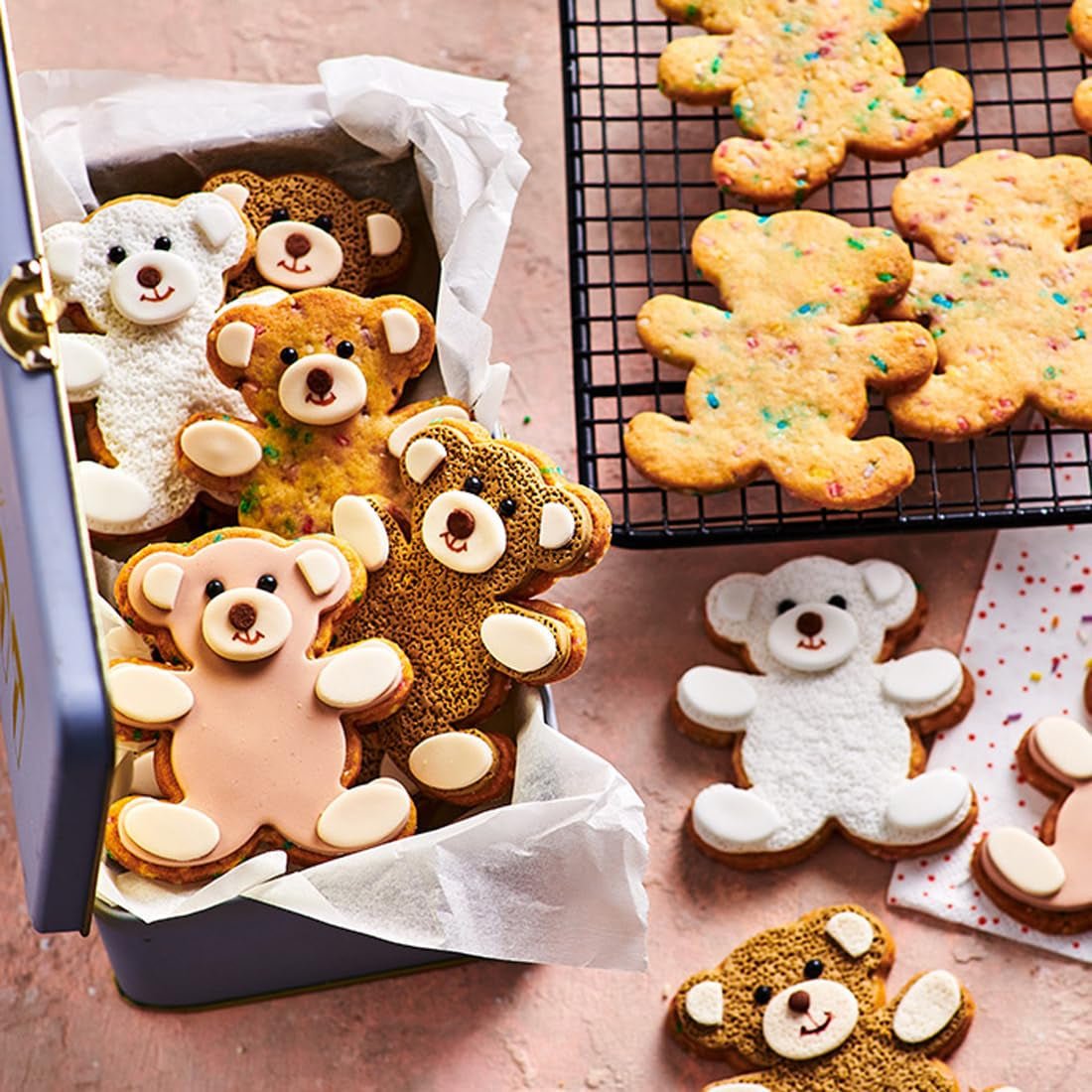 FunCakes Roll Fondant Elegant Ivory: Ușor de utilizat, neted, flexibil, moale și pliabil, perfect pentru decorarea prăjiturilor, halal, kosher și fără gluten. 1 kg Pasta de zahar Naty Shop