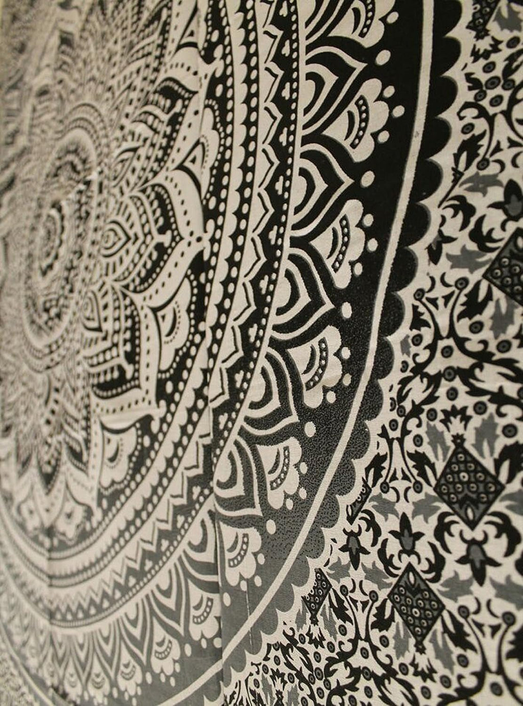 Tapiserie indian psihedelic mandala negru alb india Casa - Accesorii si Decoratiuni Naty Shop